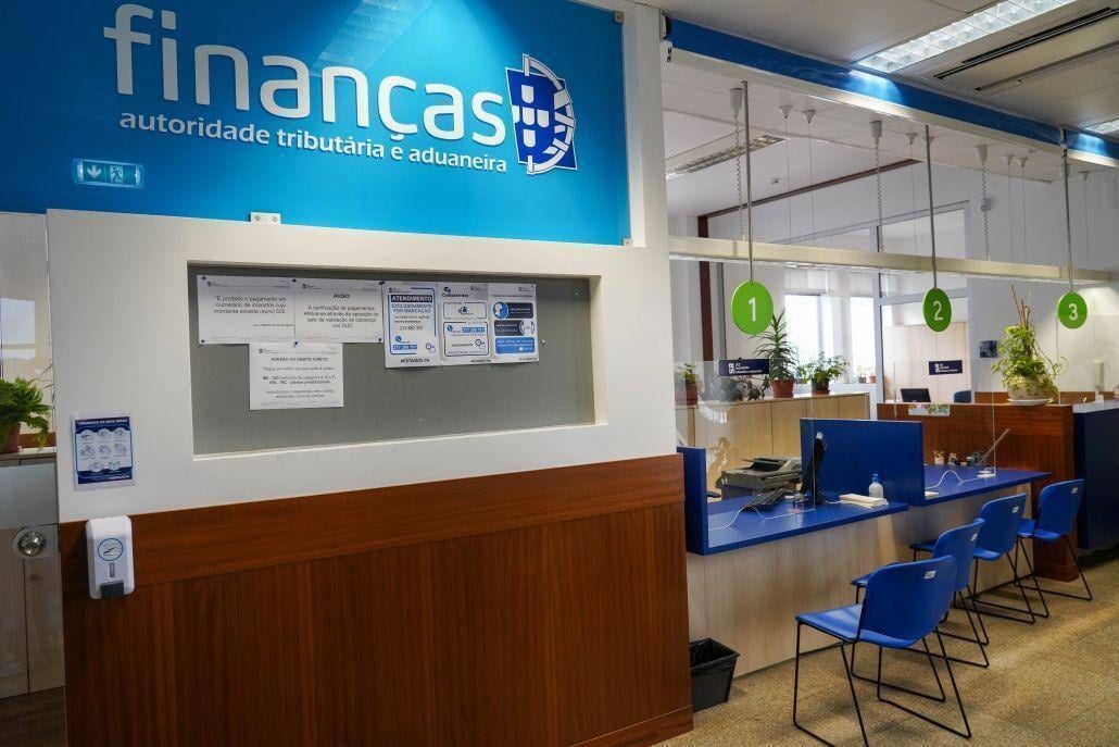 Entrance of a Portuguese tax office (Finanças)